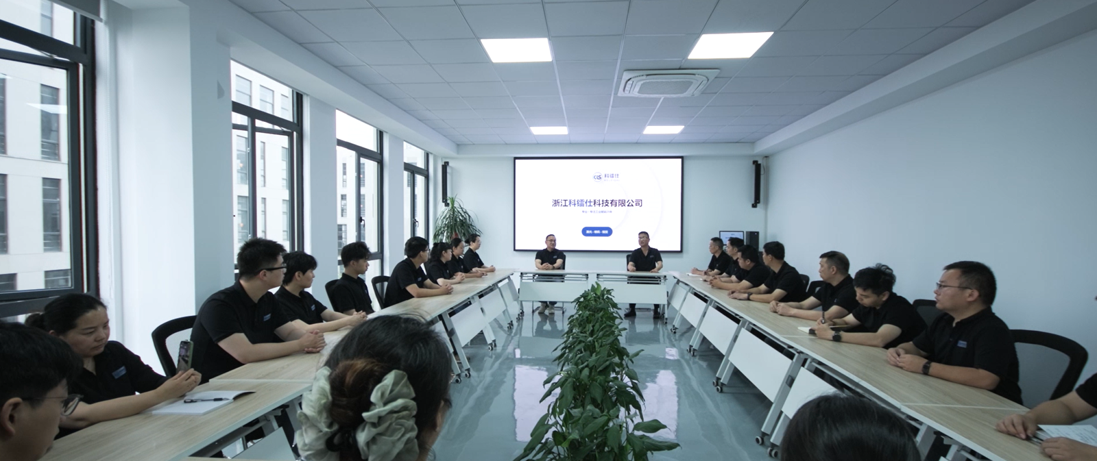 1755744327950884.png 77.png